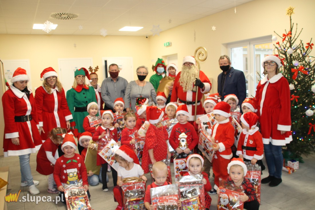 Łukom: Mikołaj rozdawał prezenty