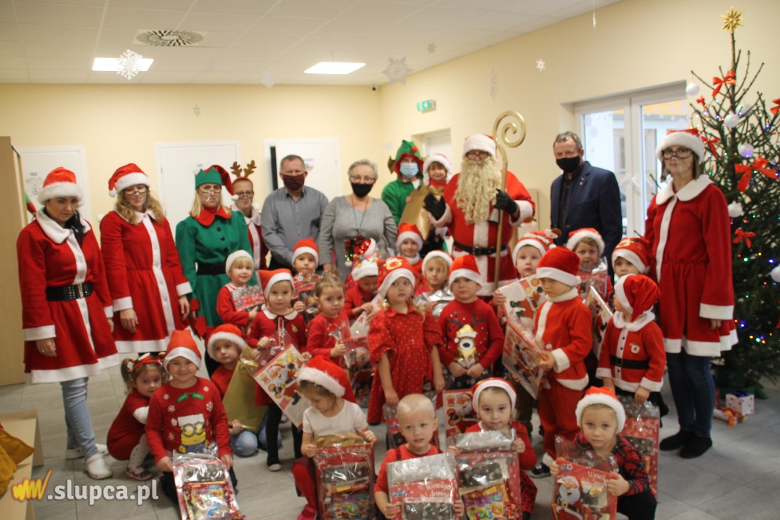 Łukom: Mikołaj rozdawał prezenty