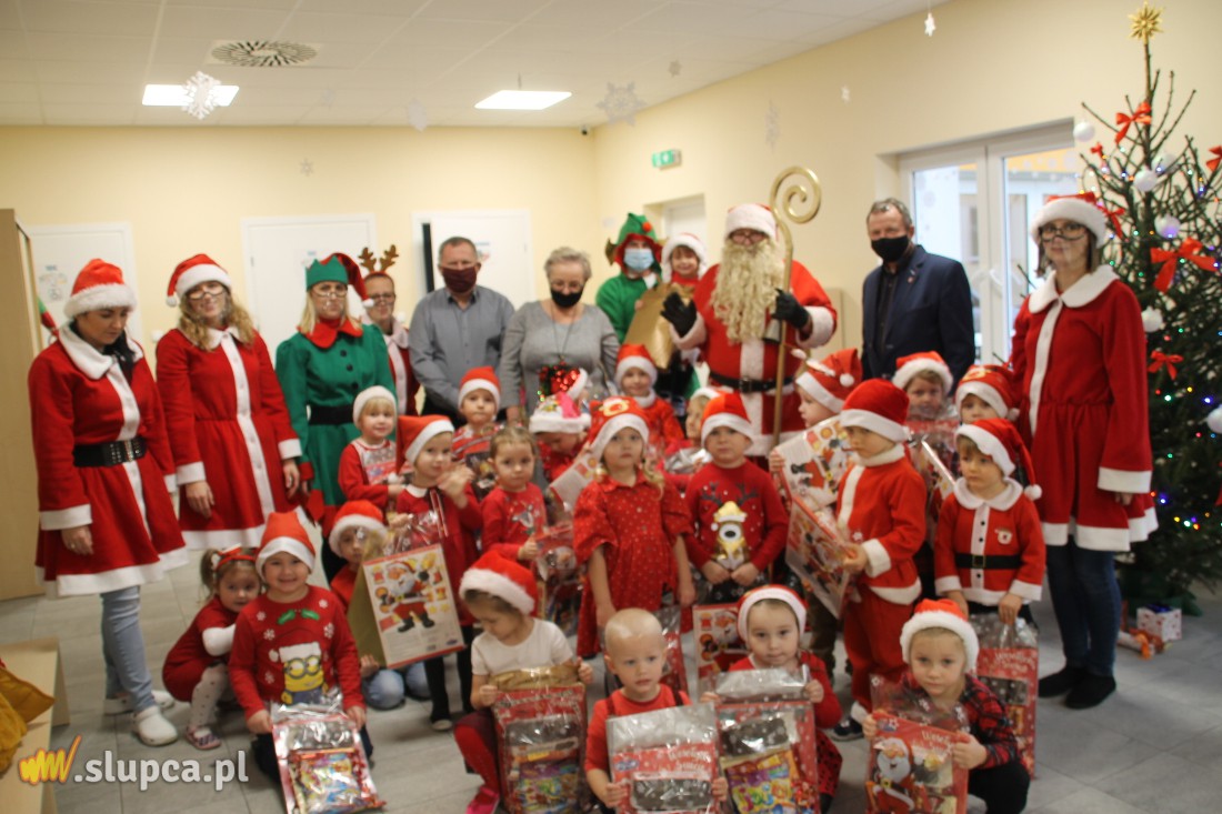 Łukom: Mikołaj rozdawał prezenty
