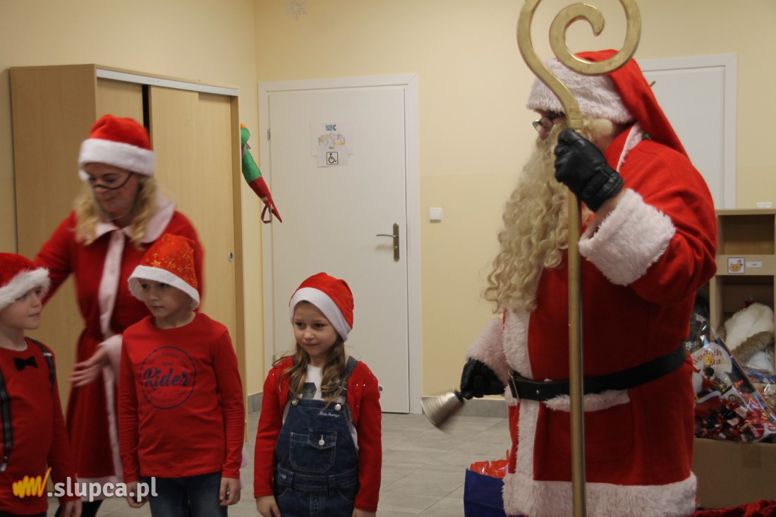 Łukom: Mikołaj rozdawał prezenty