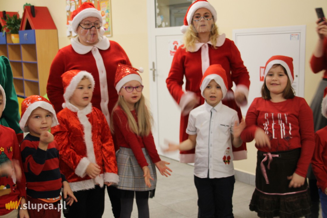 Łukom: Mikołaj rozdawał prezenty