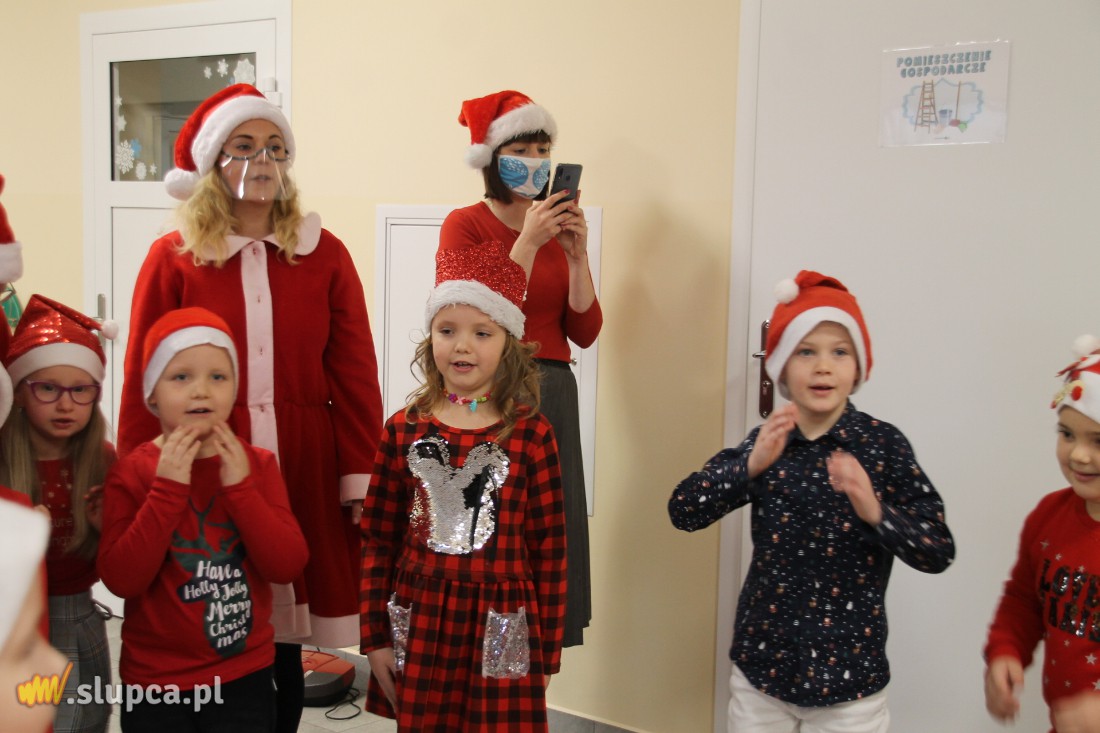 Łukom: Mikołaj rozdawał prezenty