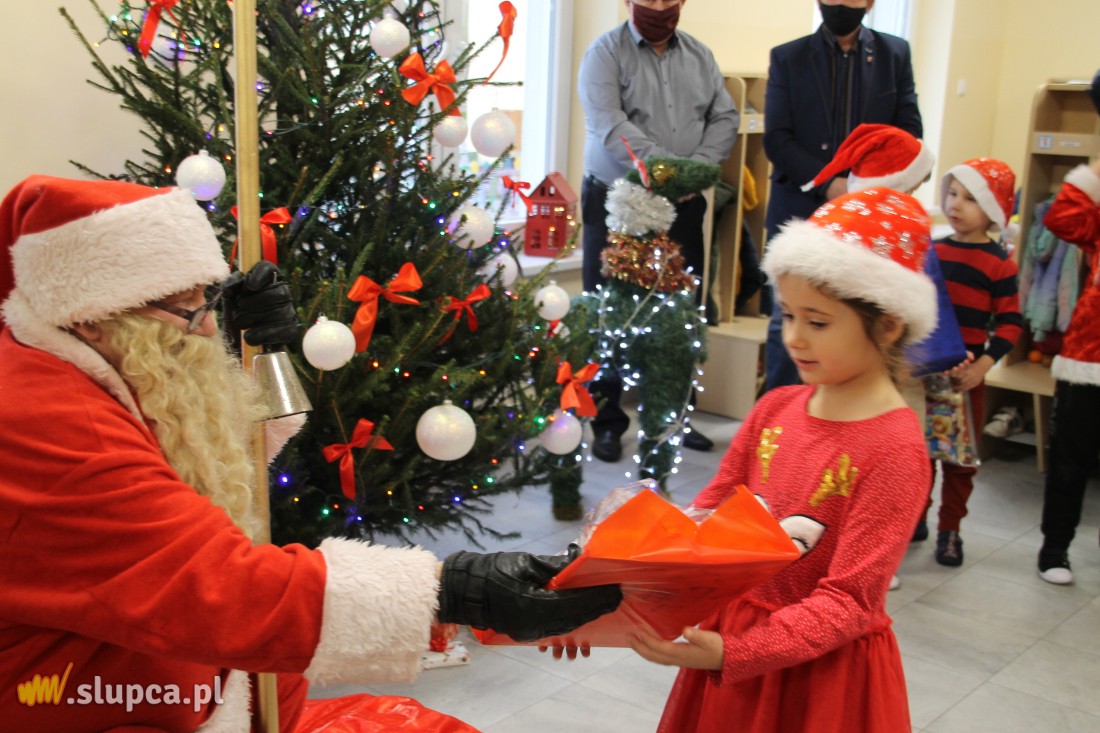 Łukom: Mikołaj rozdawał prezenty
