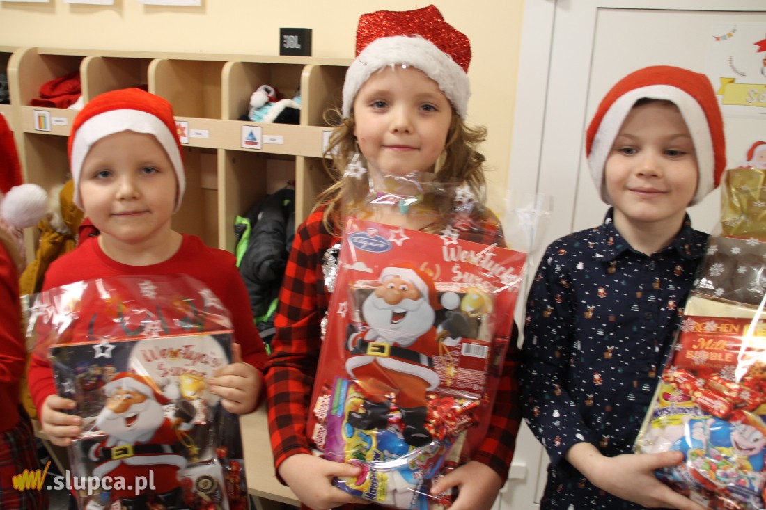 Łukom: Mikołaj rozdawał prezenty