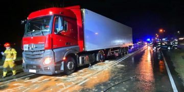 Wypadek na K92 w Słupcy. Dwie osoby w szpitalu ZDJĘCIA