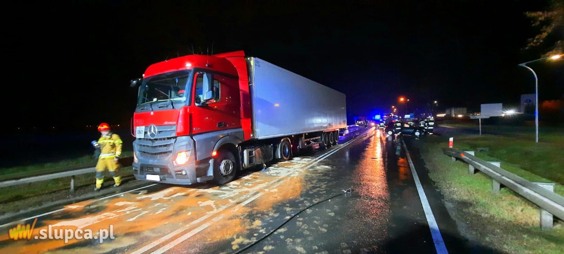 Wypadek na K92 w Słupcy. Dwie osoby w szpitalu ZDJĘCIA