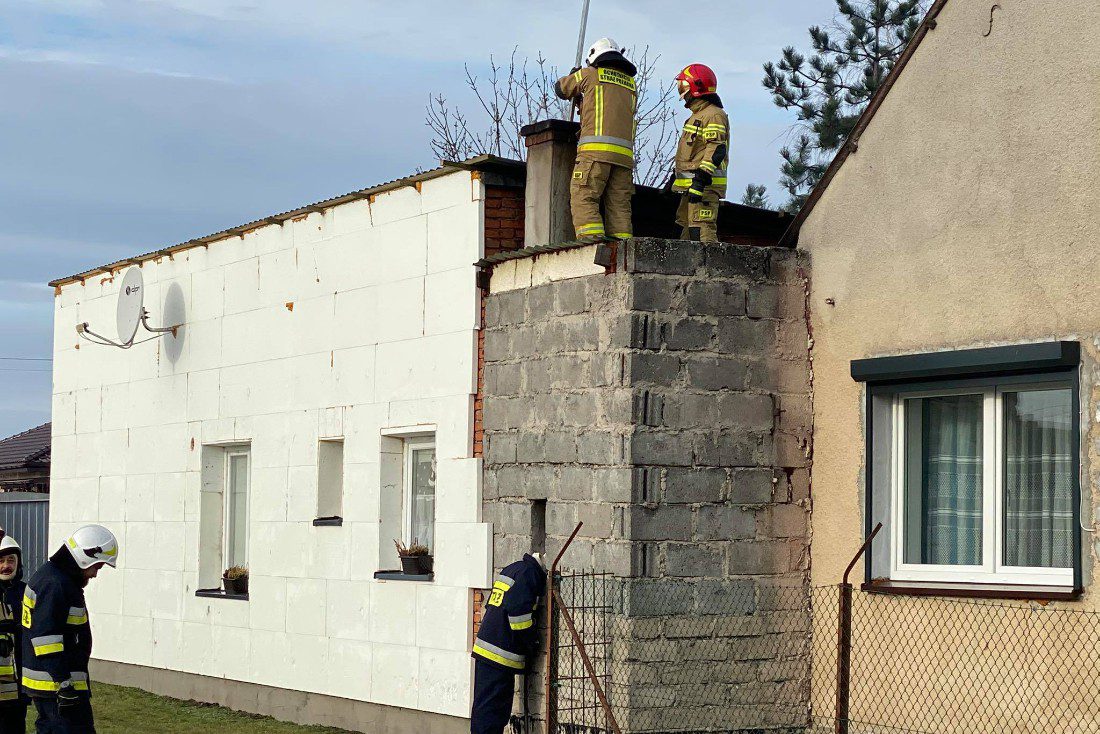 Pożar w Cieninie Zabornym. Zdjęcia z akcji