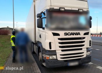 Naczepa widmo. Bez badań, bez numeru, bez certyfikatu