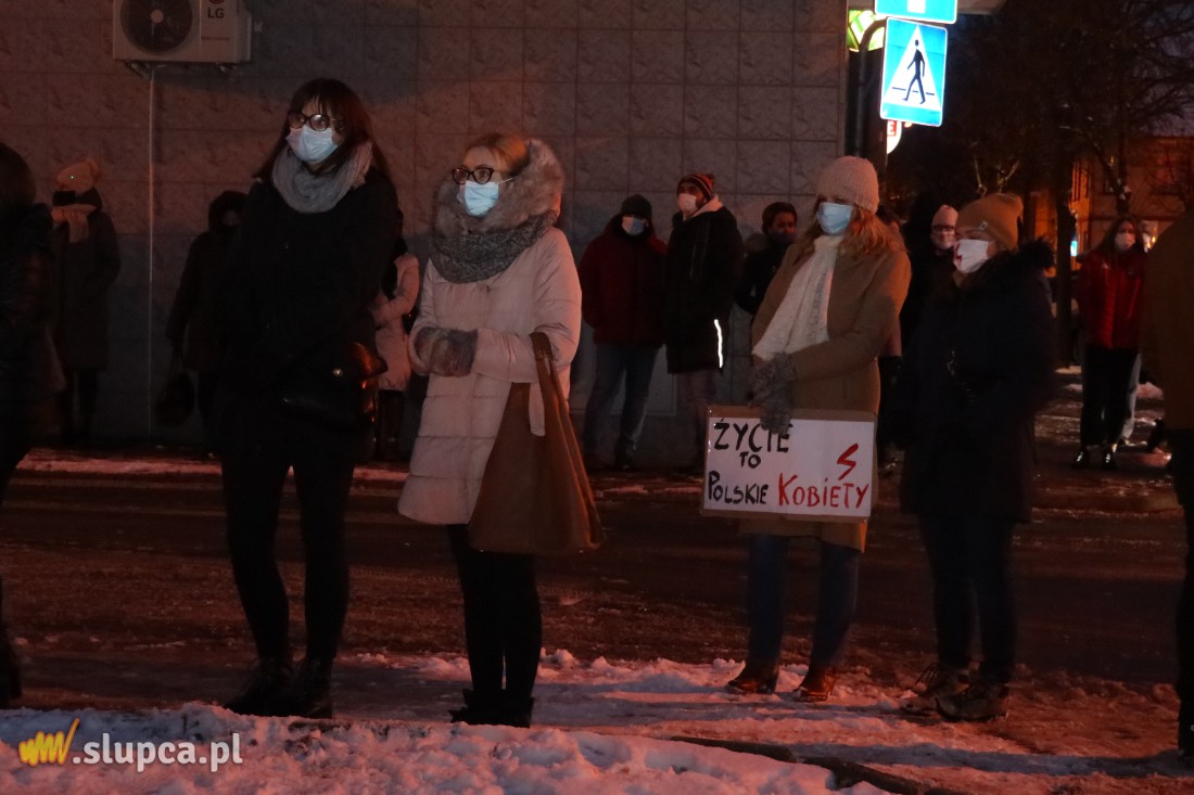 Kolejny Strajk Kobiet w Słupcy. Frekwencja o wiele niższa ZDJĘCIA i FILM
