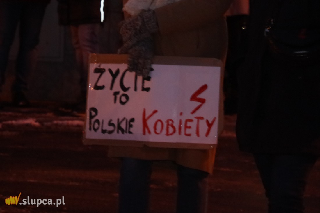 Kolejny Strajk Kobiet w Słupcy. Frekwencja o wiele niższa ZDJĘCIA i FILM