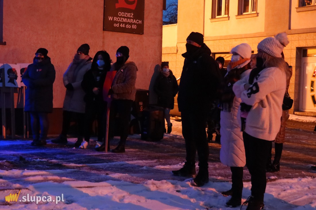 Kolejny Strajk Kobiet w Słupcy. Frekwencja o wiele niższa ZDJĘCIA i FILM