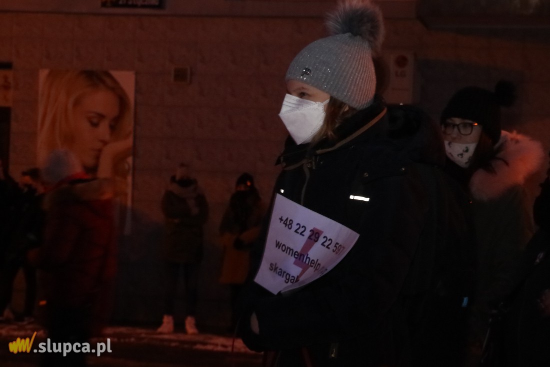 Kolejny Strajk Kobiet w Słupcy. Frekwencja o wiele niższa ZDJĘCIA i FILM