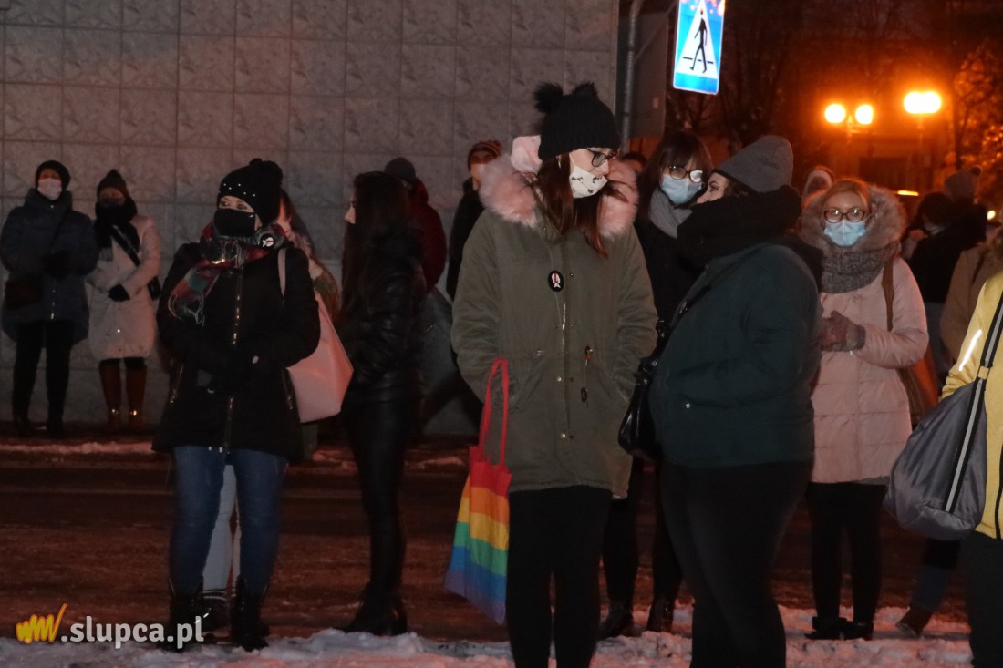 Kolejny Strajk Kobiet w Słupcy. Frekwencja o wiele niższa ZDJĘCIA i FILM