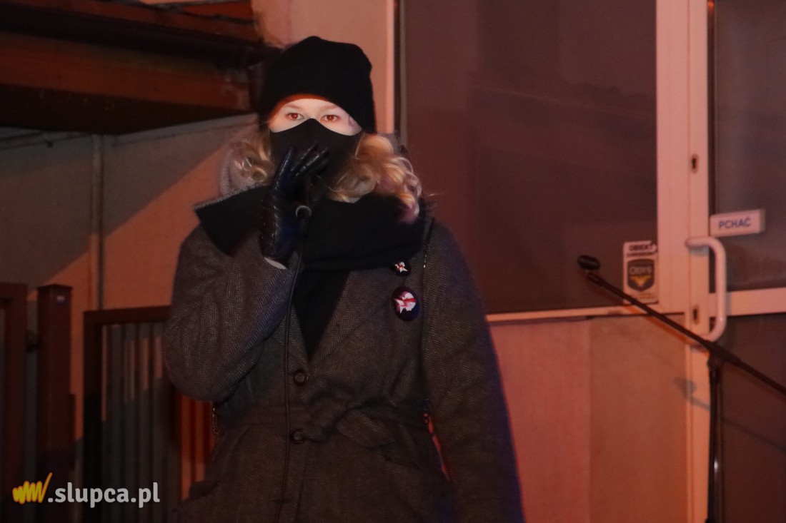 Kolejny Strajk Kobiet w Słupcy. Frekwencja o wiele niższa ZDJĘCIA i FILM