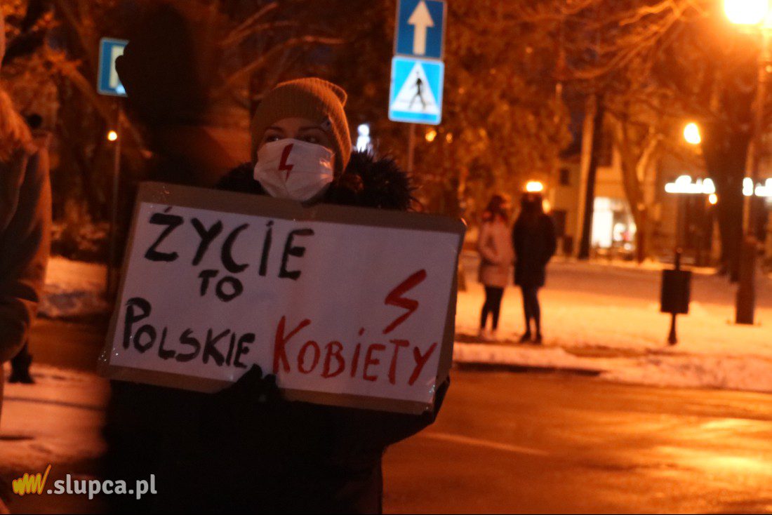 Kolejny Strajk Kobiet w Słupcy. Frekwencja o wiele niższa ZDJĘCIA i FILM