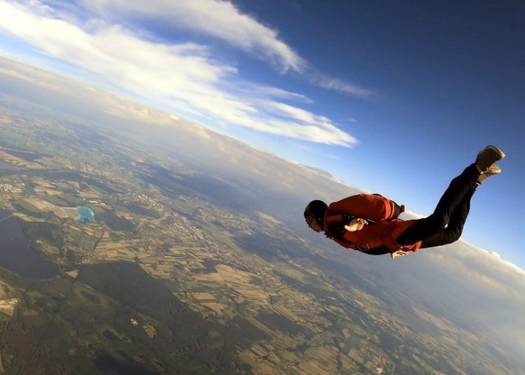 Lecąc w dół ładuje akumulatory