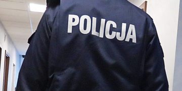 Niesłusznie oskarżony policjant wraca do służby