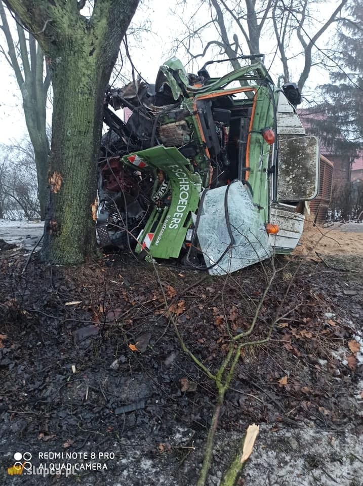 Piaskarka zablokowała drogę ZDJĘCIA