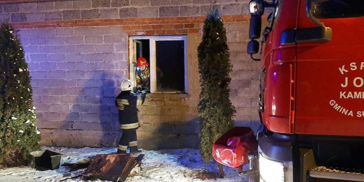 W domu zapalił się fotel