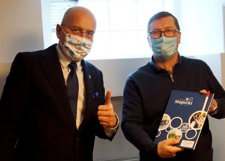 Ponad 100 laptopów trafiło do szkół w powiecie