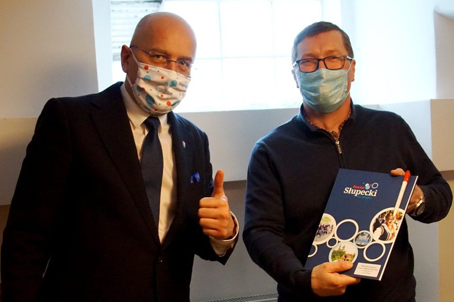 Ponad 100 laptopów trafiło do szkół w powiecie