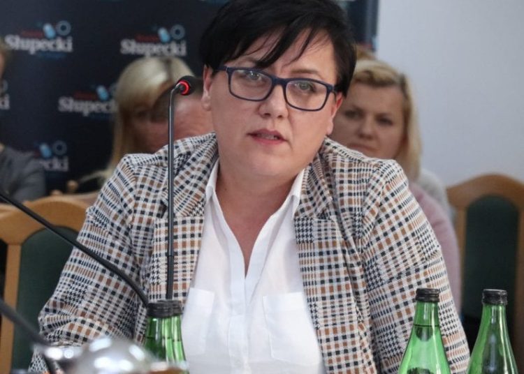 Komisja rewizyjna przeciwko odwołaniu zarządu powiatu AKTUALIZACJA