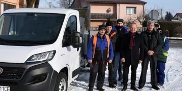Nowy samochód dla gminnej brygady