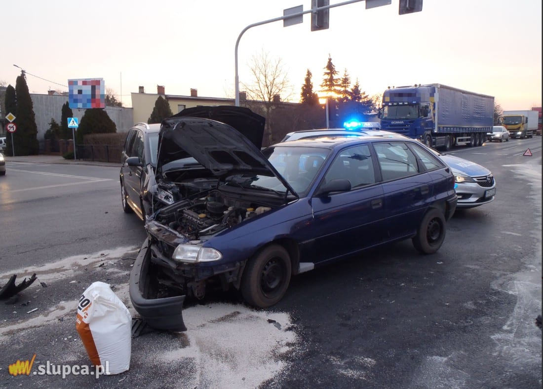 Kobieta ucierpiała w wypadku ZDJĘCIA