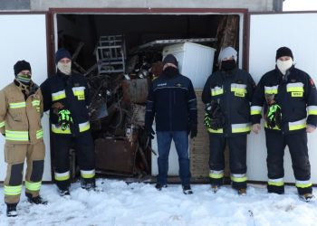 Strażacy zbierają złom na mundury