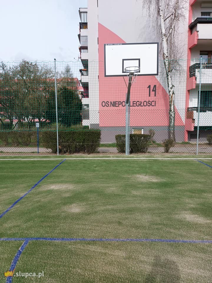 Boisko przy blokach już gotowe