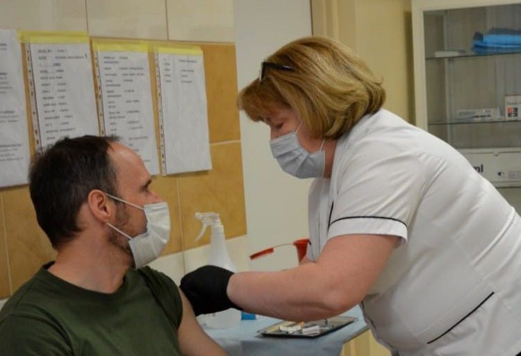 Trwają szczepienia żołnierzy z powidzkiej bazy