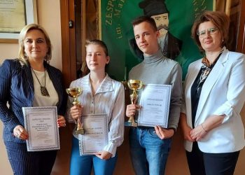 Uczniowie Ekonomika najlepsi na olimpiadzie