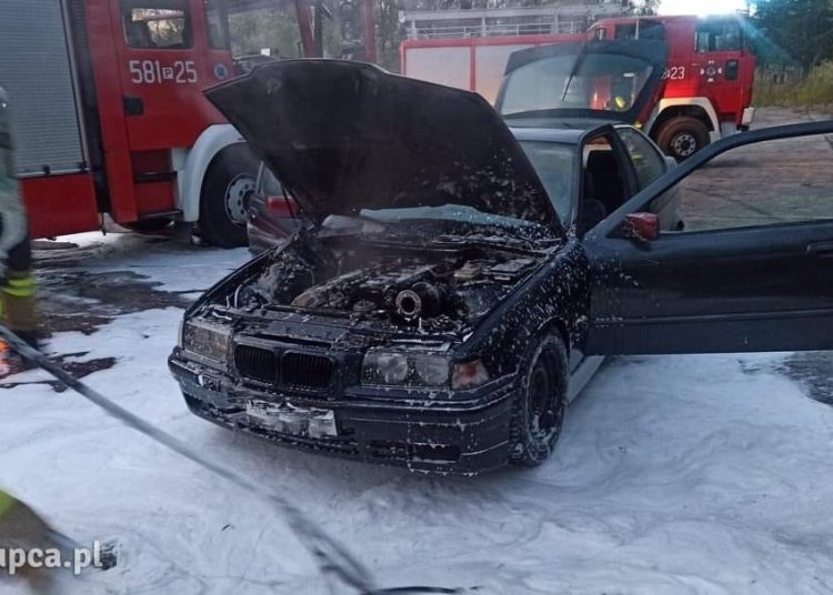 W Babinie spaliło się BMW