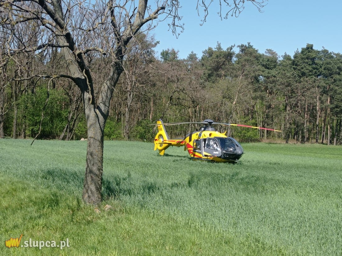 Zderzyły się trzy auta. Wezwano śmigłowiec  ZDJĘCIA