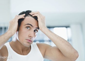 Sposób na siwe włosy: preparat, który pozytywnie zaskoczył użytkowników