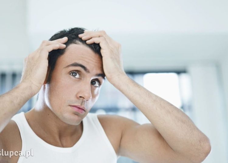 Sposób na siwe włosy: preparat, który pozytywnie zaskoczył użytkowników