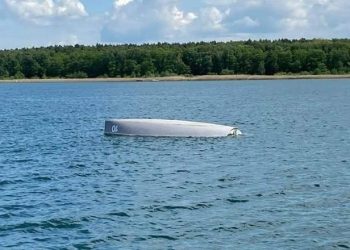 Dwie osoby wypadły z łódki