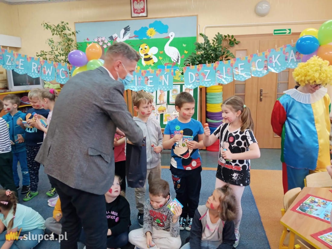 Z upominkami do przedszkolaków