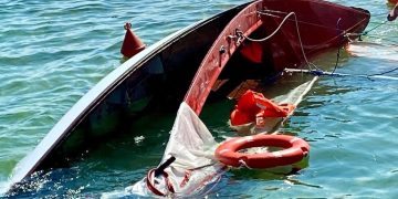 Wypożyczyli łódkę. Rozpadła się w trakcie pływania