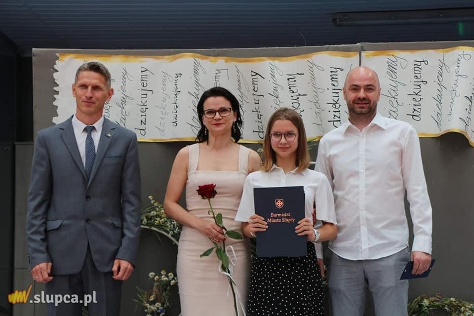 Pożegnanie absolwentów w Trójce ZDJĘCIA