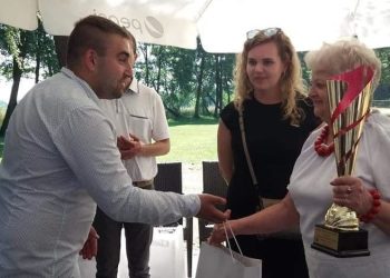 KGW Orchowo z pucharem wójta Powidza