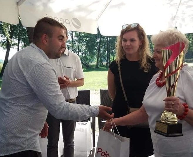 KGW Orchowo z pucharem wójta Powidza