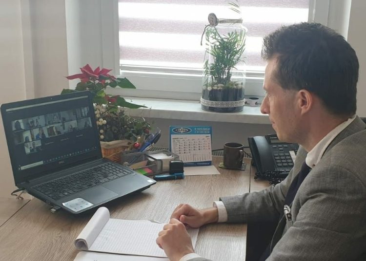 Wójt zarobi ponad 920 zł więcej