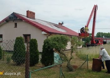 Kilka jednostek ruszyło do akcji. Pali się dom