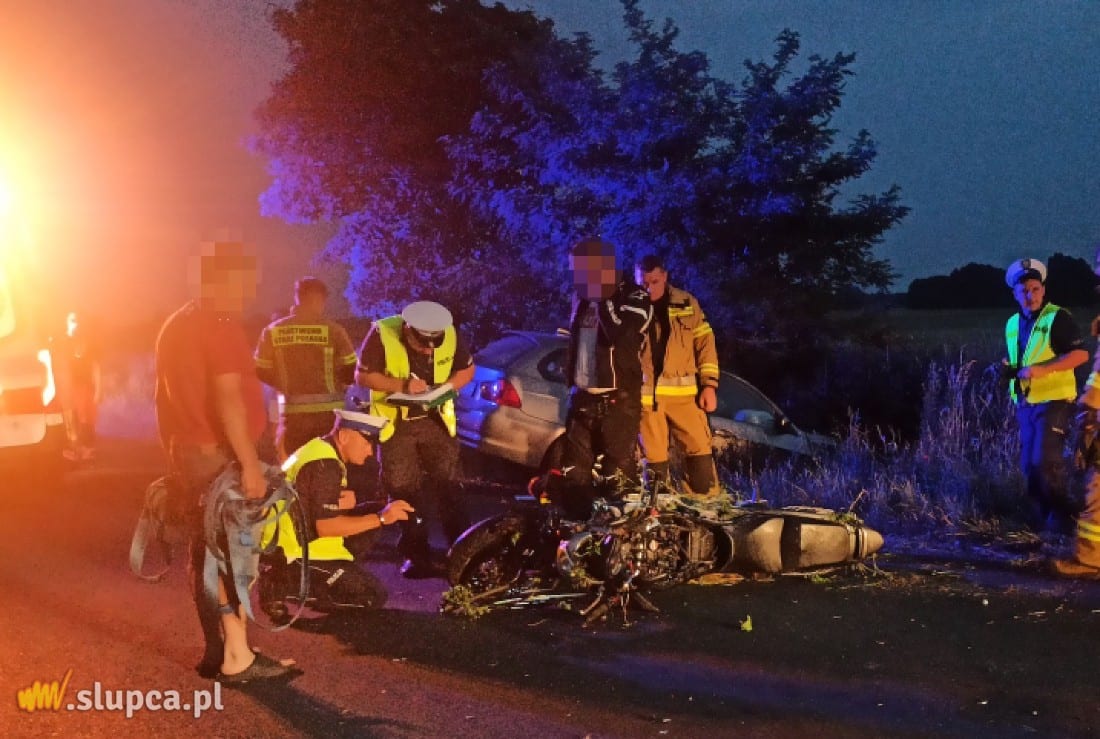 Wypadek w Wierzbnie. Motocyklista poważnie ucierpiał ZDJĘCIA