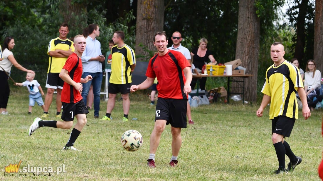 Żonaci znowu górą. Zobacz zdjęcia z meczu