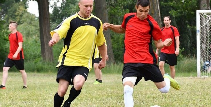 Żonaci znowu górą. Zobacz zdjęcia z meczu