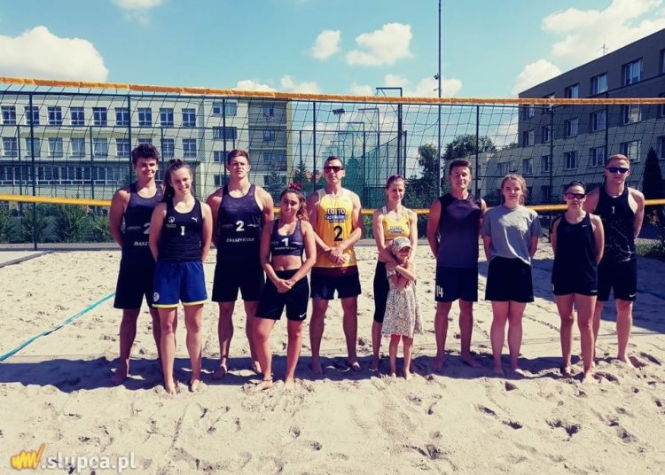 Wczoraj panowie, dziś pary mieszane