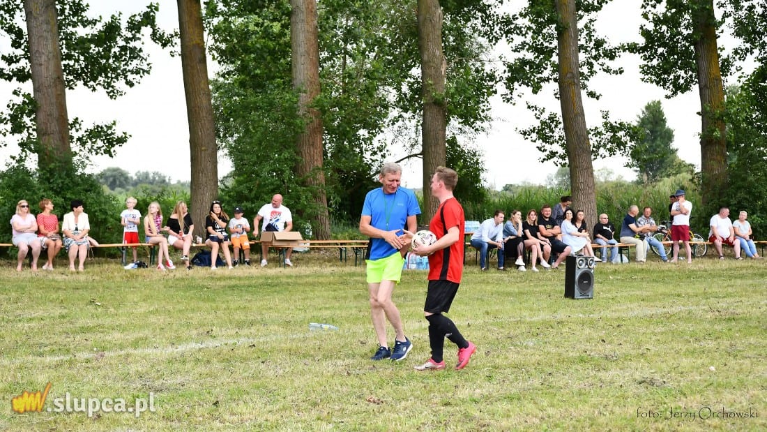 Żonaci znowu górą. Zobacz zdjęcia z meczu