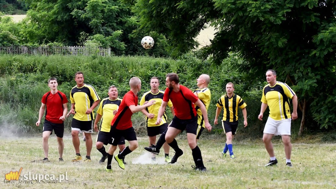 Żonaci znowu górą. Zobacz zdjęcia z meczu